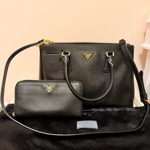Authentic Medium Prada Galleria Saffiano black bag with matching zipper wallet.